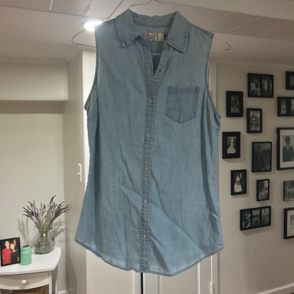 Sleeveless denim button down